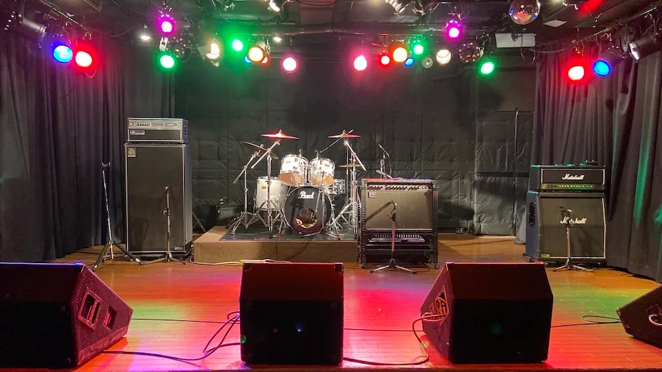 ライブホール